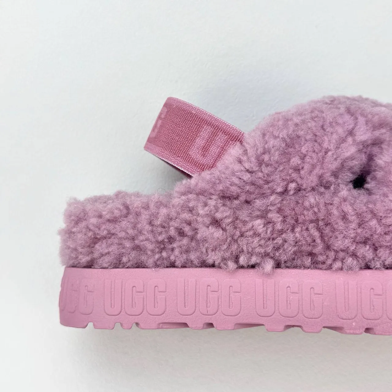 UGG Pink Plush Shearling Upper Cross-Strap Design Slippers