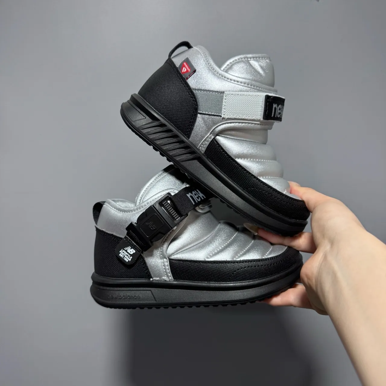 New Balance Silver Black Quilted Puffer Upper Single Velcro Strap Lifestyle Sneakers