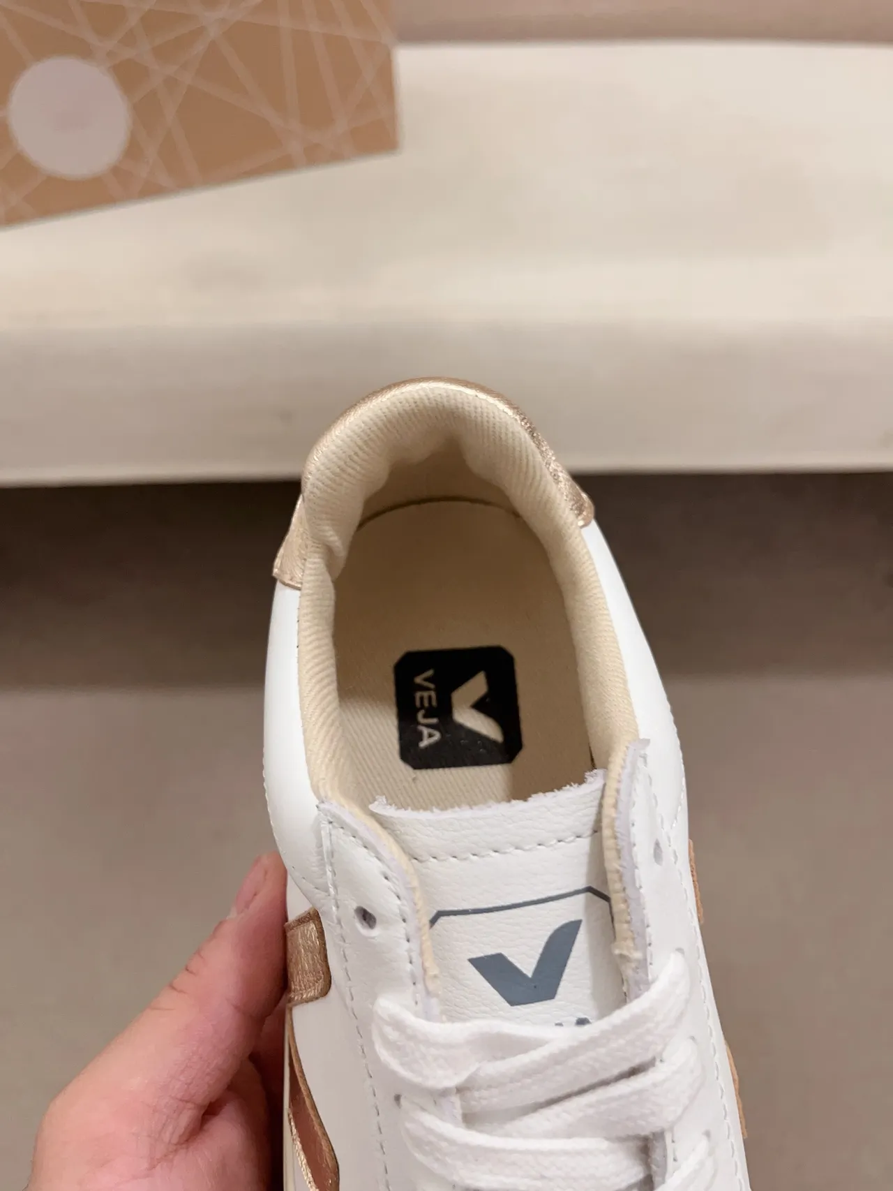 VEJA White Gold Low-Top Leather Upper Lifestyle Sneakers