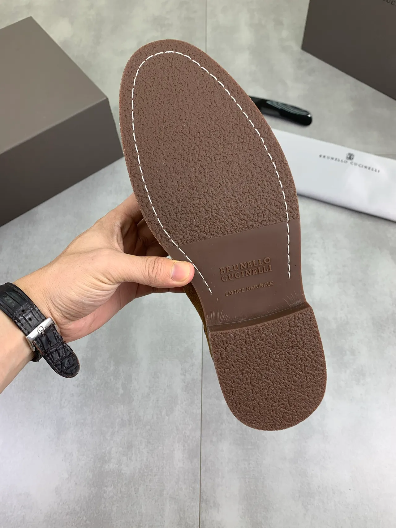 Brown Suede Upper Elastic Side Gussets Chelsea Boots