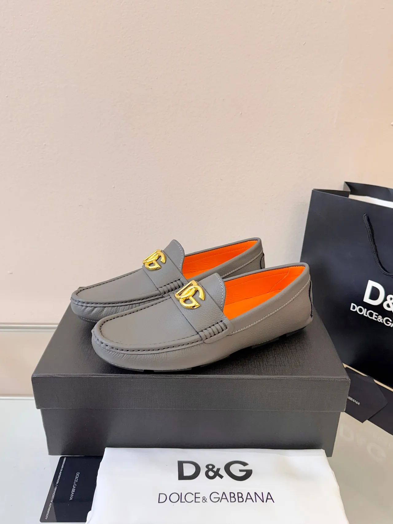 Dolce & Gabbana Portofino Gray Orange Pebbled Leather Contrast Lining Loafer