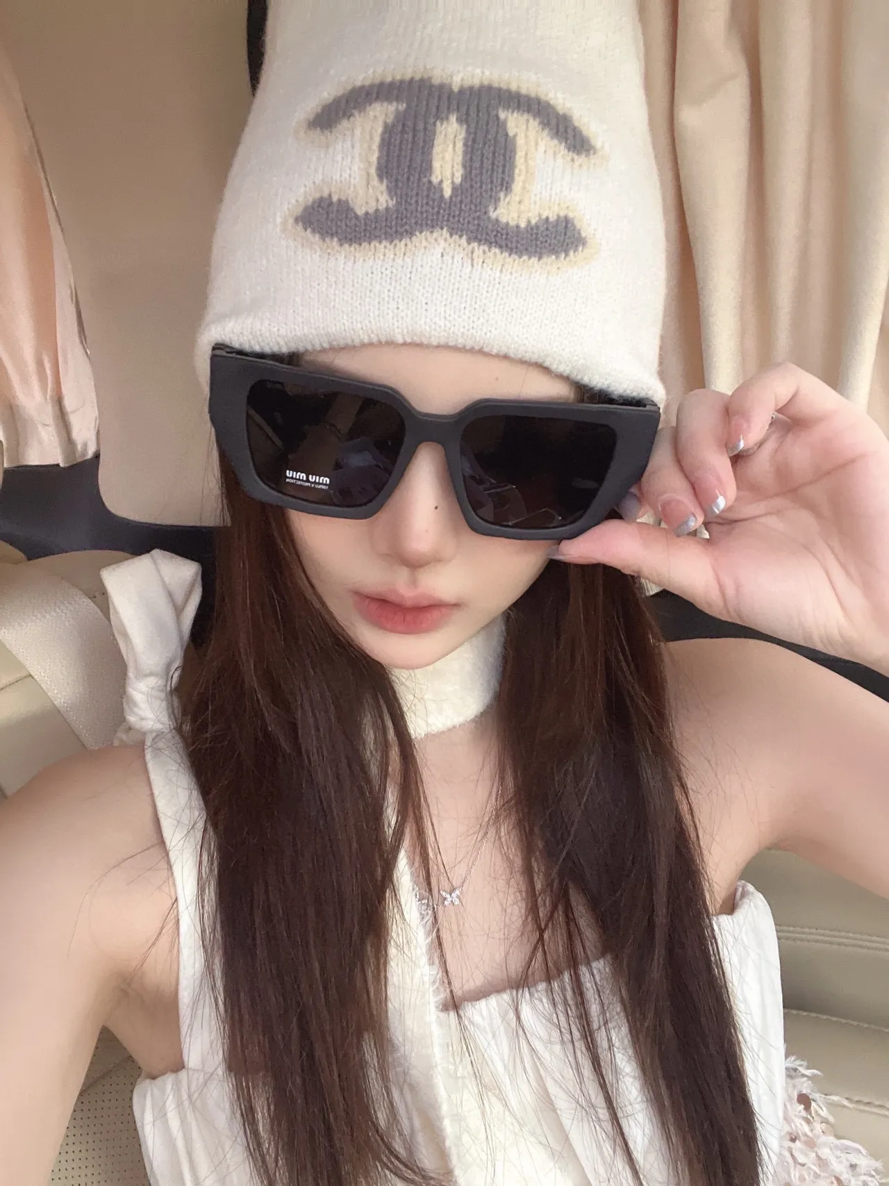 Chanel CC Logo Knitted White Beanie