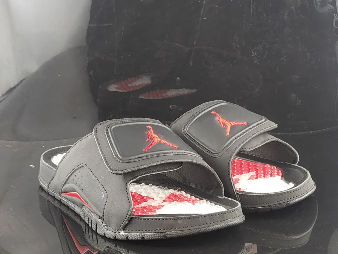 Air Jordan Black Red Synthetic Upper Single-Strap Closure Slippers