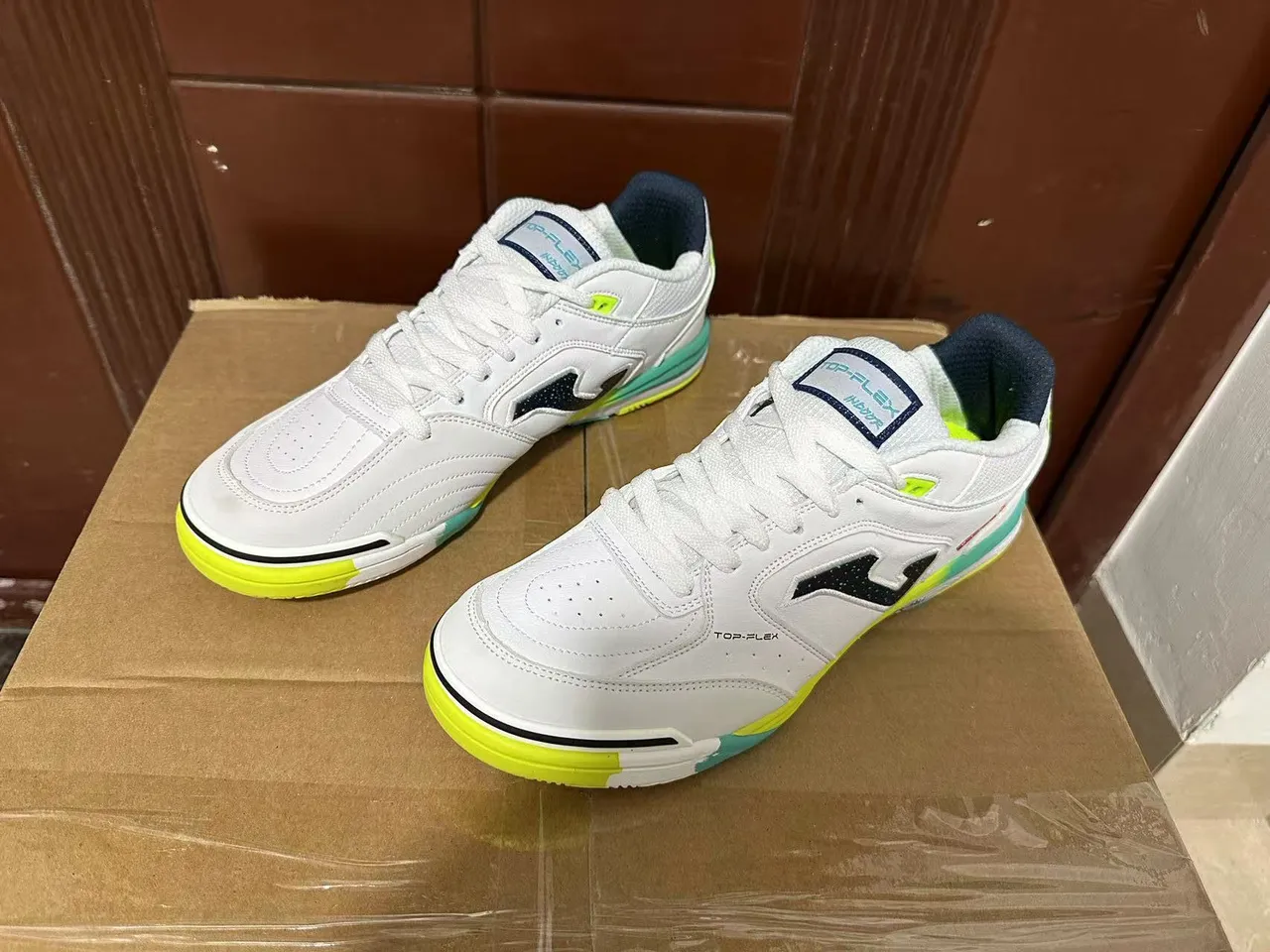 Joma Top-Flex White Neon Yellow Teal Lifestyle Sneakers
