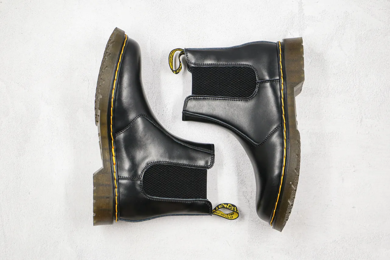 Dr. Martens Chelsea Boot Black Yellow Smooth Leather Welt Stitching Chelsea Boots