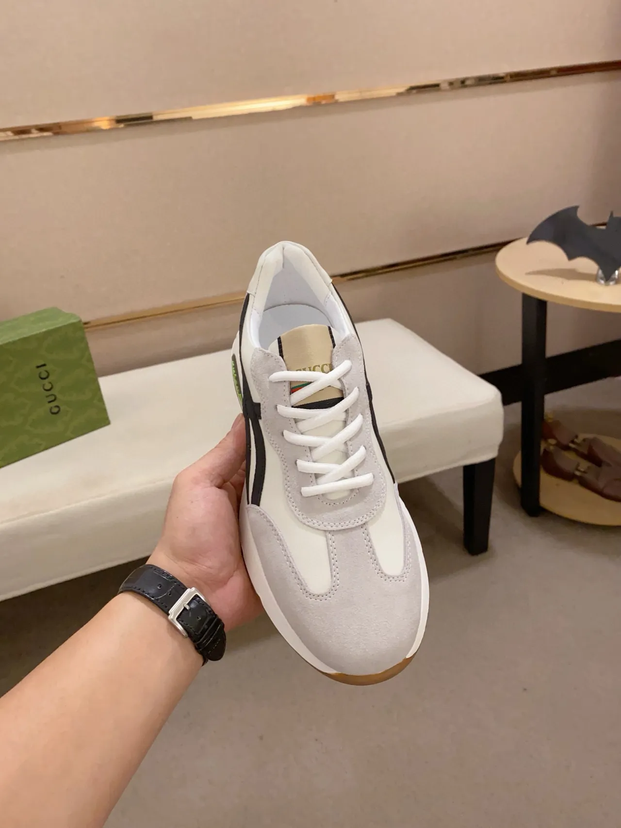Onitsuka Tiger White Black Low-Top Suede-Leather Upper Lifestyle Sneakers