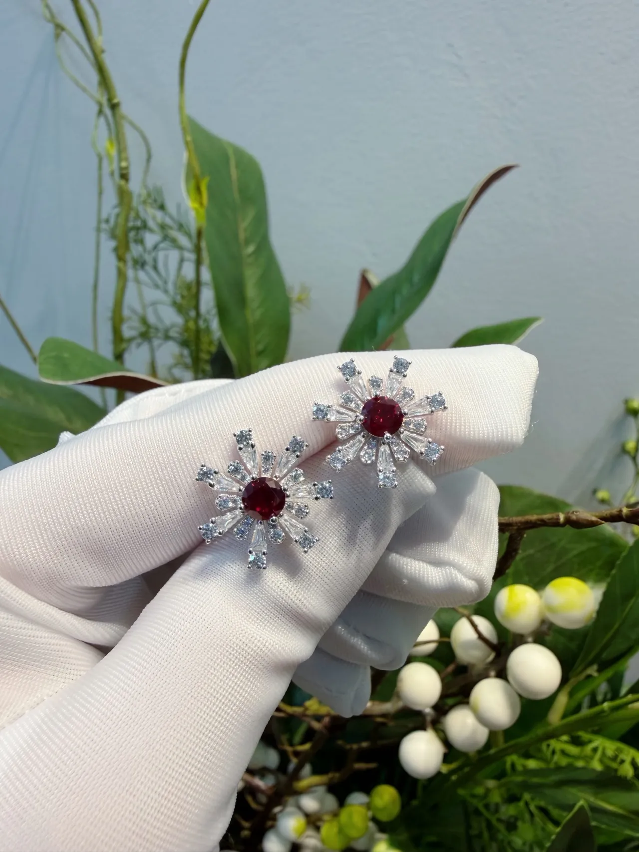 Snowflake-Style Red Gemstone and Diamond Brooch