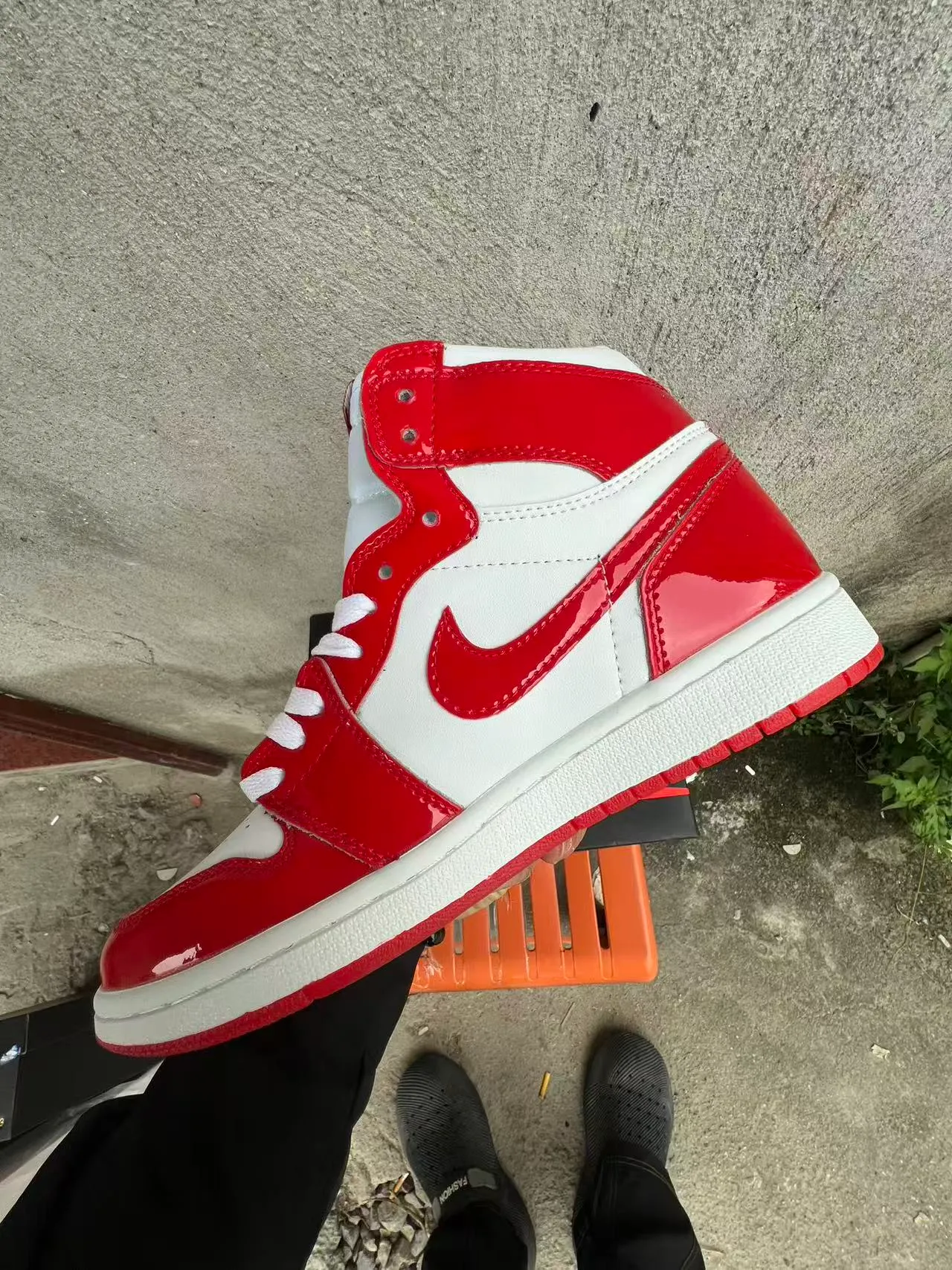 Air Jordan 1 Glossy Red and White High-Top Basketball Shoes