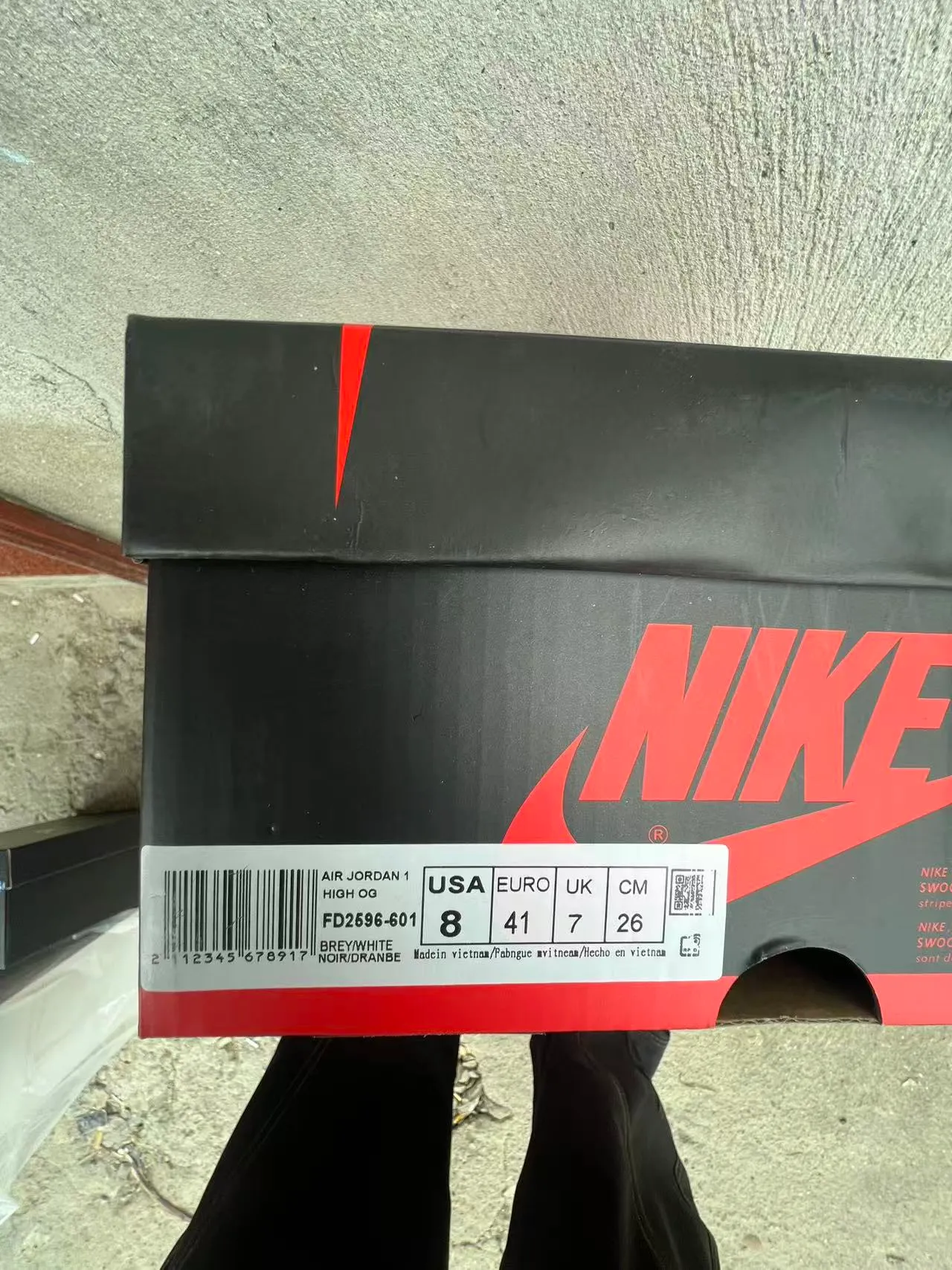 Air Jordan 1 Glossy Red and White High-Top Basketball Shoes