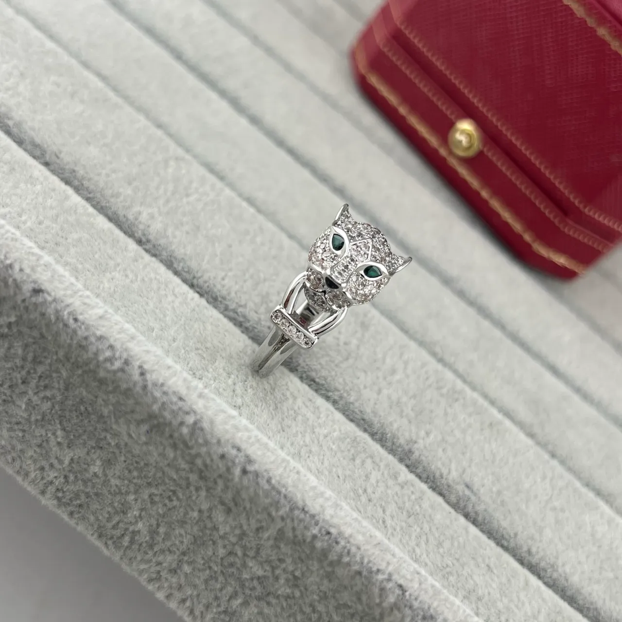 Cartier Panthère Panther Head Pavé Crystal Green Eye Ring
