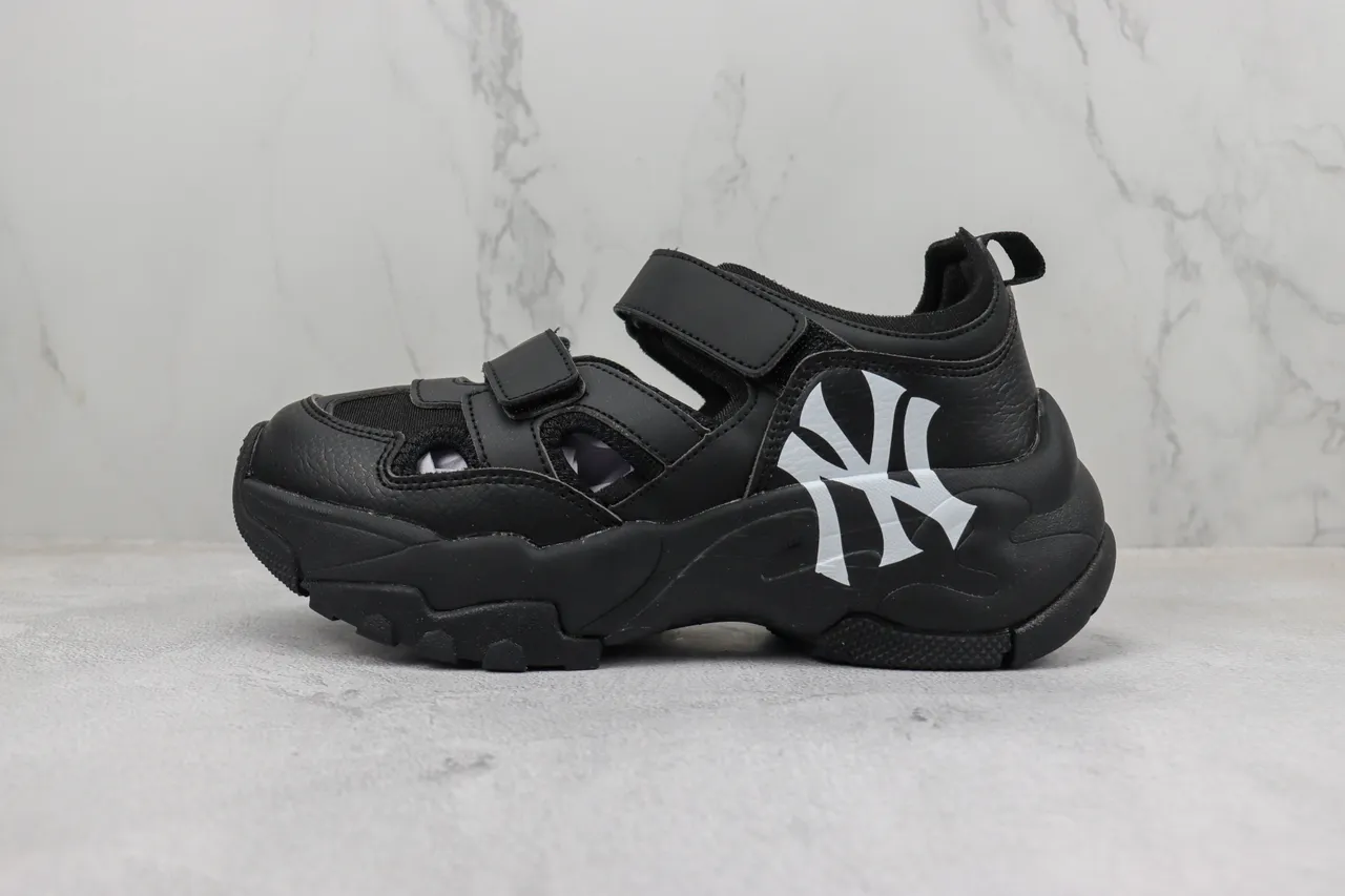 New Era NY Logo Chunky Casual Sandals