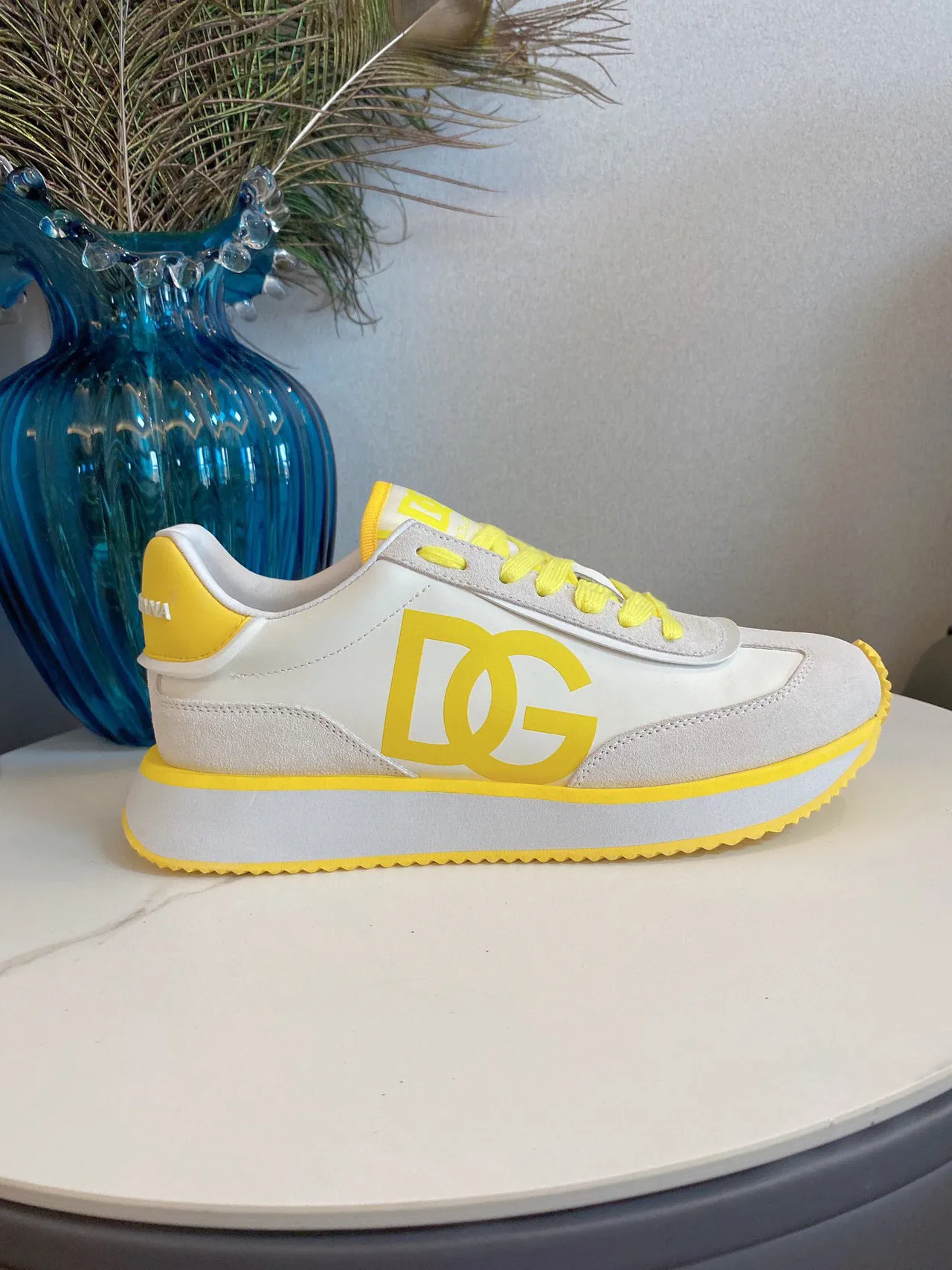 DC Shoes Pure Beige Yellow Low-Top Logo-Accented Sneakers