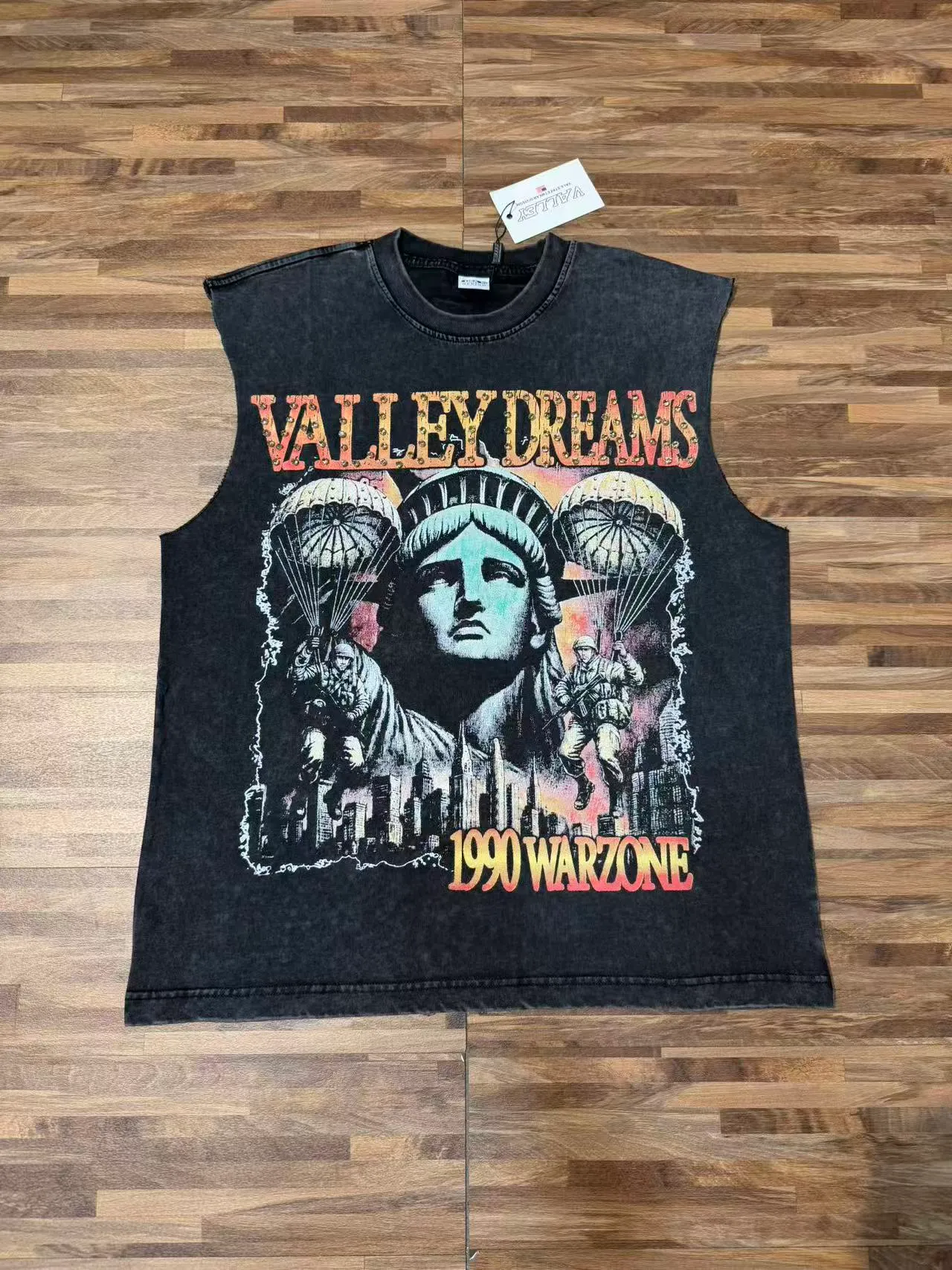 Valley Dreams Graphic-Print Sleeveless Crew-Neck Vest Top