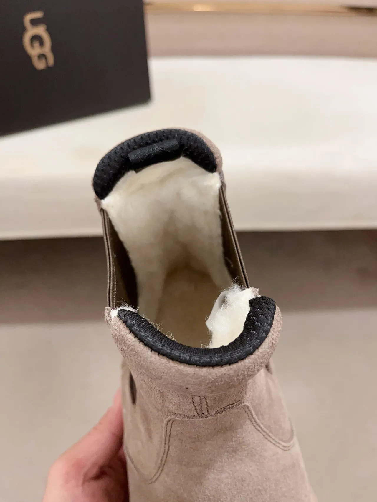 UGG Chelsea Boot Gray Beige Suede Upper Elastic Side Gussets Chelsea Boots
