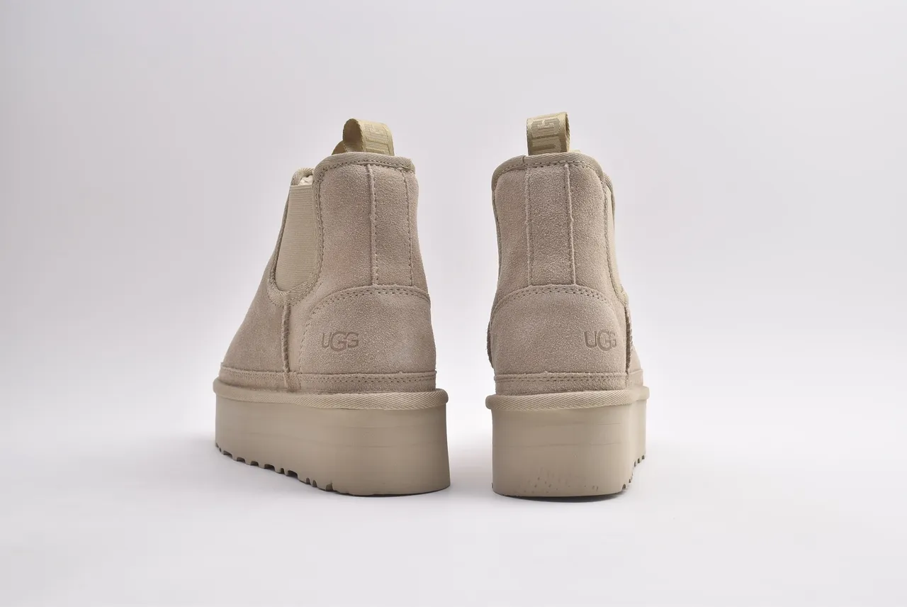 UGG Platform Chelsea Beige Sole Suede Upper Chelsea Boots