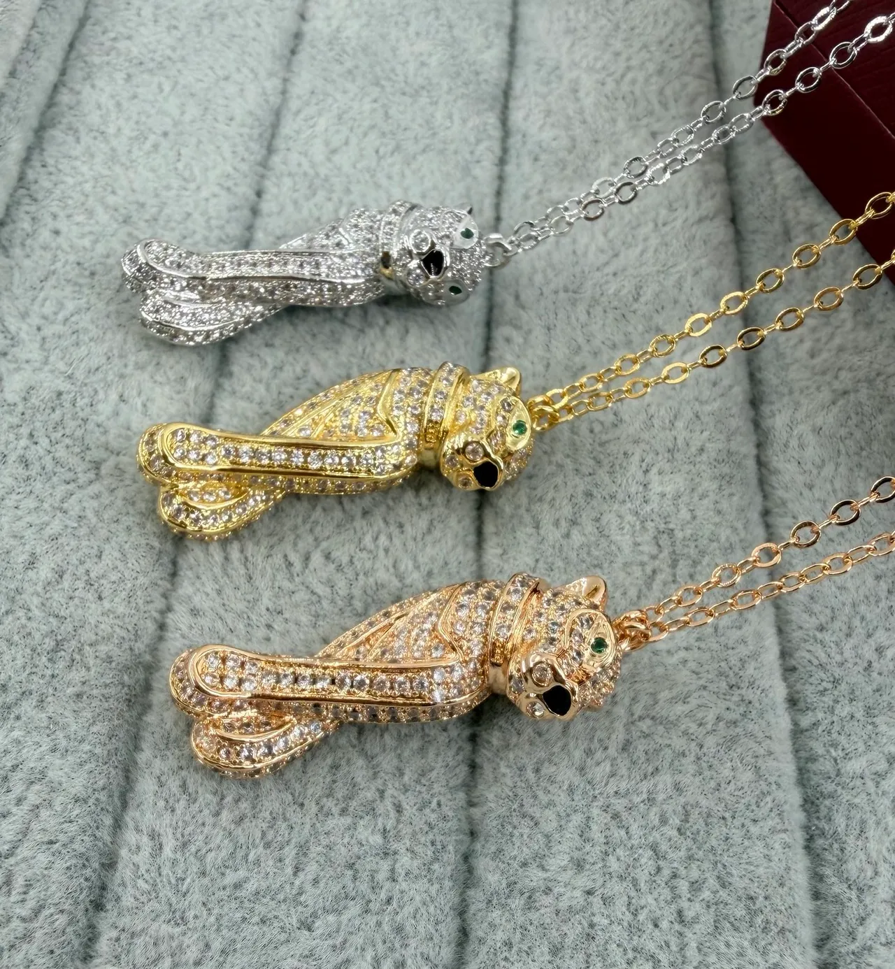Cartier Panthère Gold Silver Panther Motif Honeycomb Perforated Body Necklace