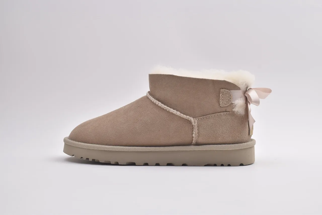 UGG Classic Beige Pink Suede Upper Shearling Lining Snow Boots