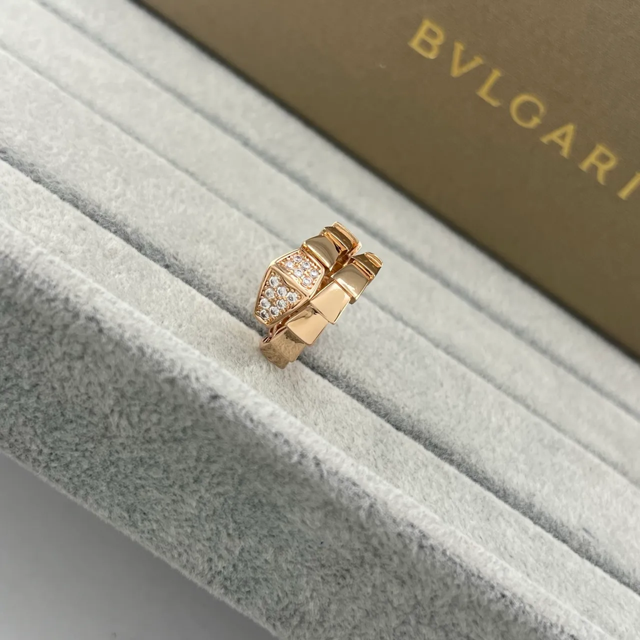 Bvlgari Serpenti Viper Pavé Diamond Hinged Hoop Rings