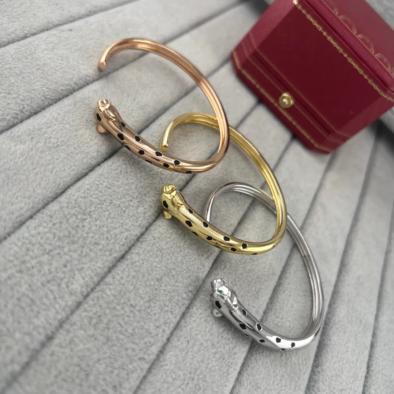 Cartier Panthère Gold Black Panther-Head Terminal Enamel Spots Bracelet
