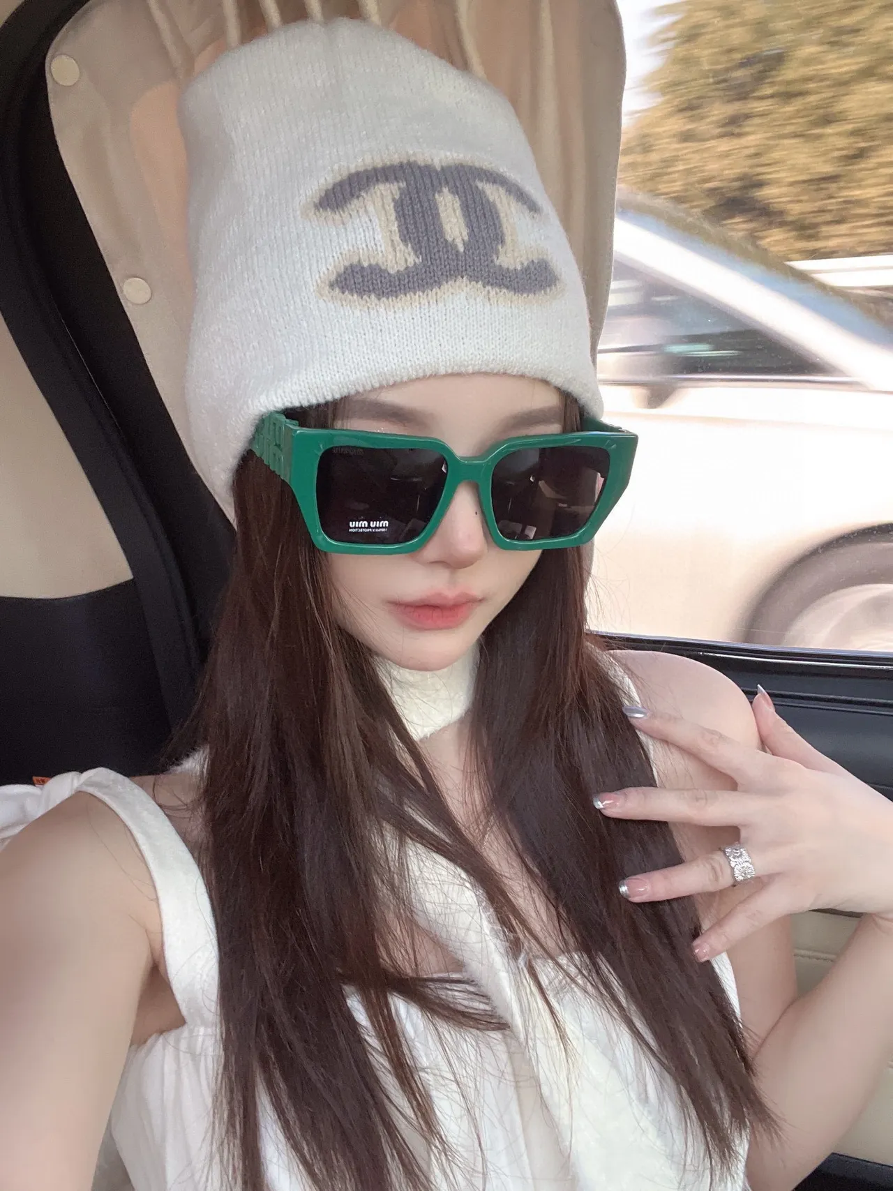 Chanel CC Logo Knitted White Beanie