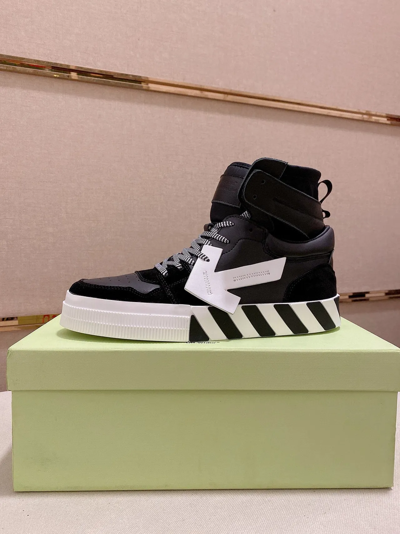 Off-White Arrow High-Top Black and White Lifestyle Sneakers