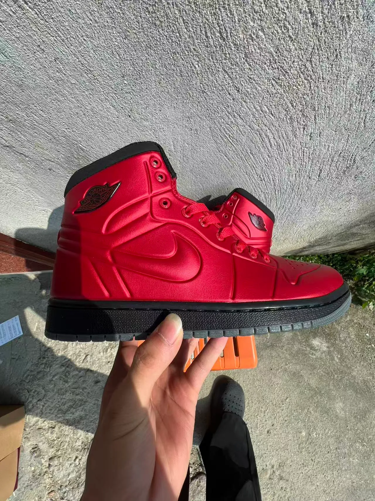 Air Jordan 1 High Red and Black Basketball Shoes