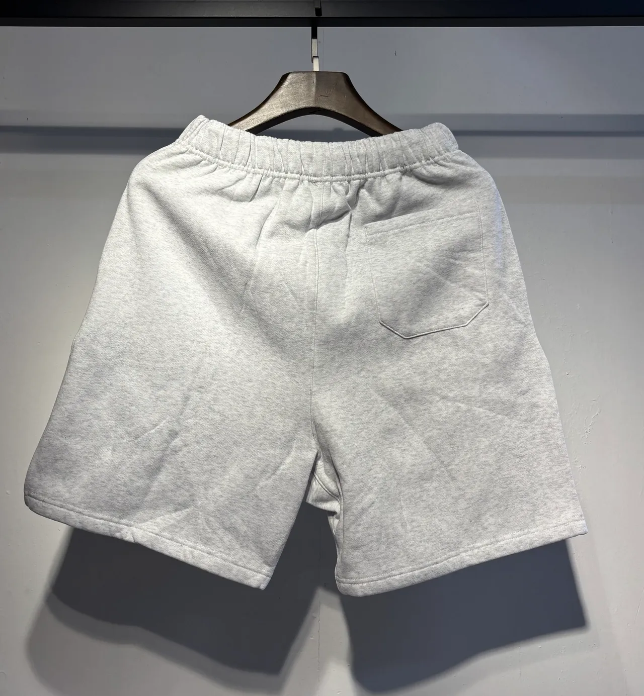Amiri Script Logo Gradient Dot Shorts