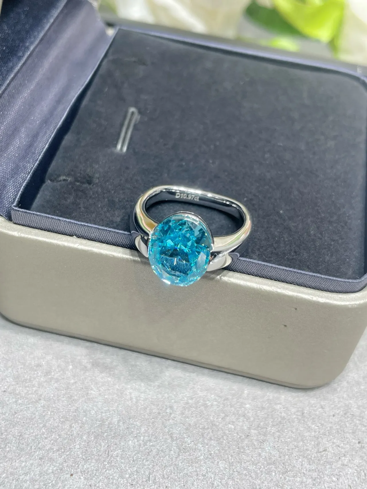 Oval Faceted Blue Gemstone Split Shank Ring