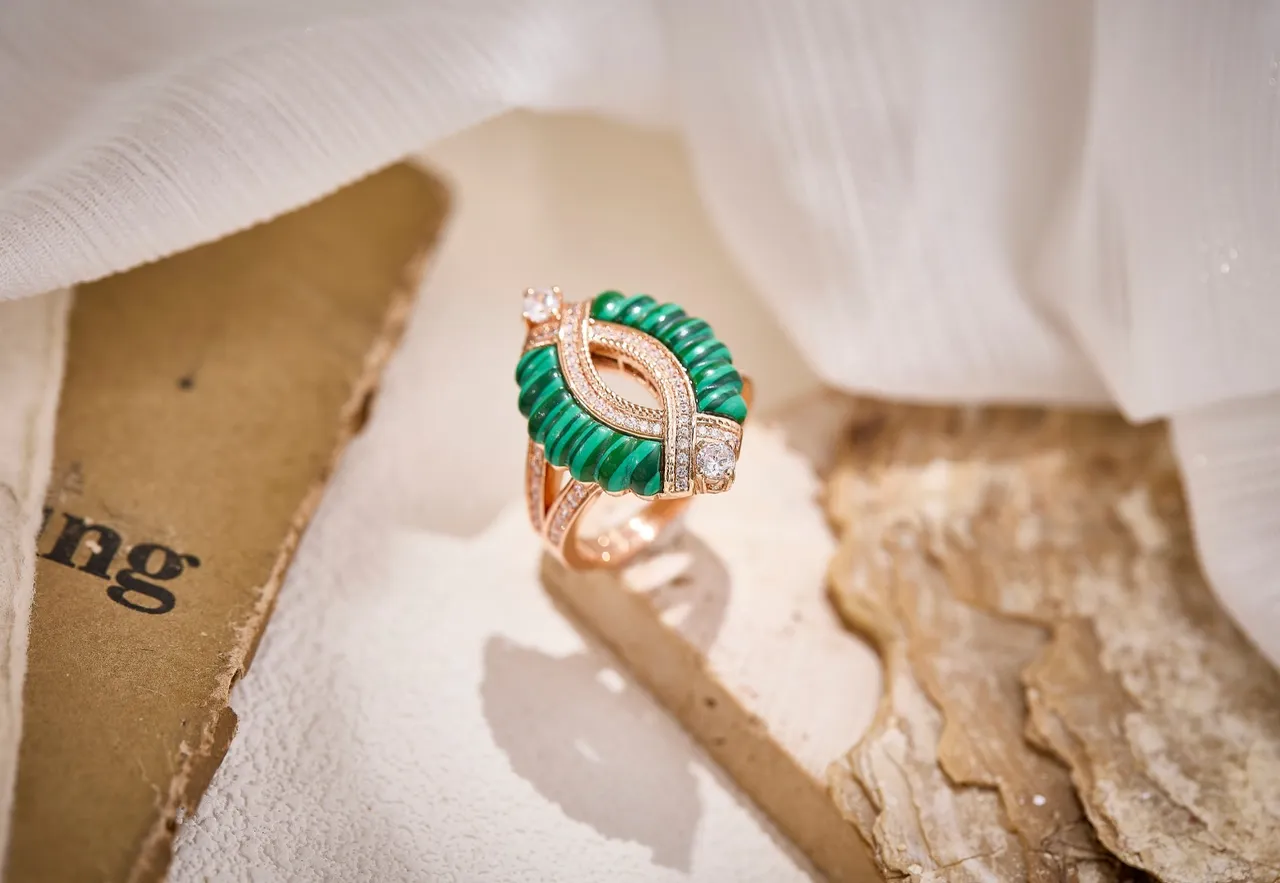 Scalloped Stone and Pavé Diamond Interwoven Rings