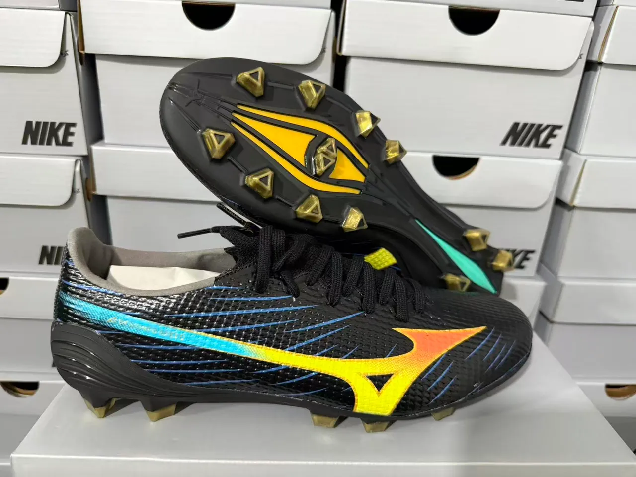 Mizuno Black Multicolor Knit Upper Gradient Color Accents Firm-Ground Soccer Shoes