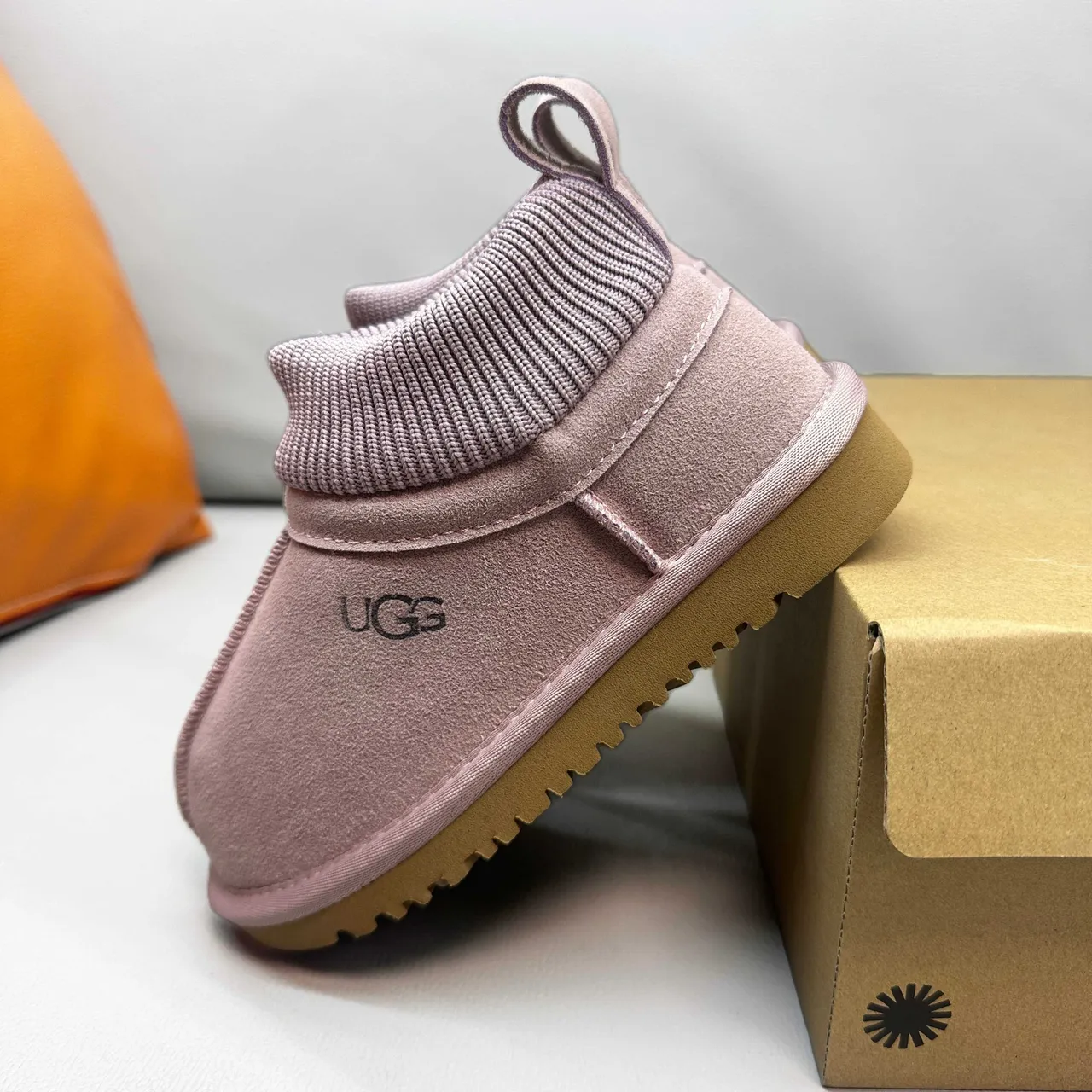 UGG Brown Beige Suede Upper Ribbed Knit Cuff Snow Boots