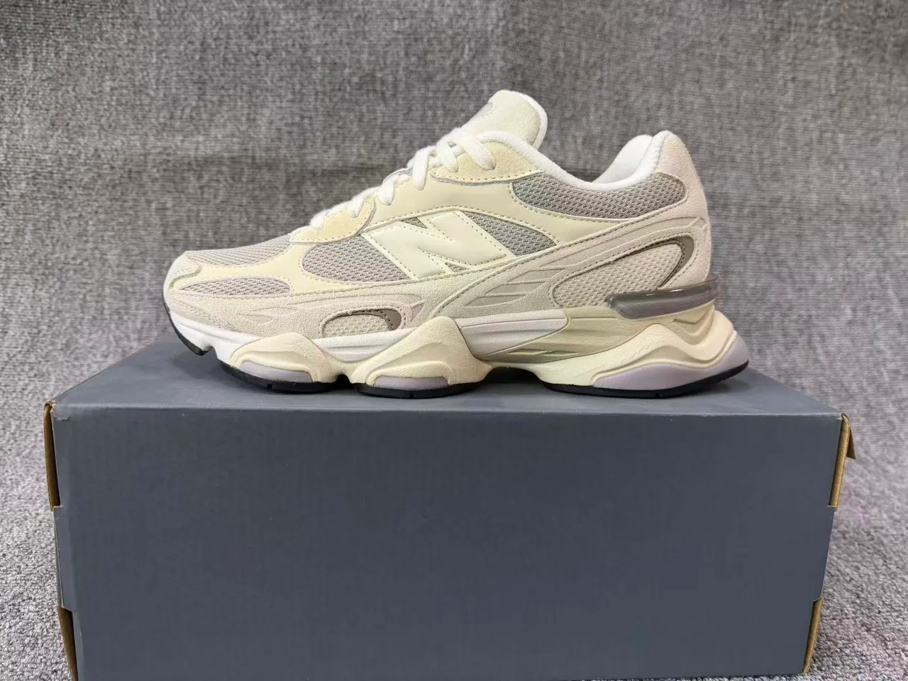 New Balance Beige Gray Sculpted Sole Mesh And Synthetic Overlay Construction Chunky Sneakers