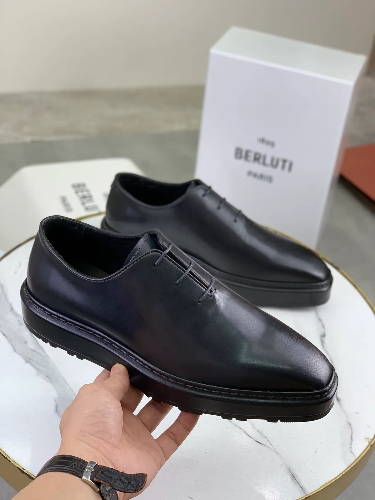 Berluti Black Smooth Leather Pointed-Toe Oxford Shoes