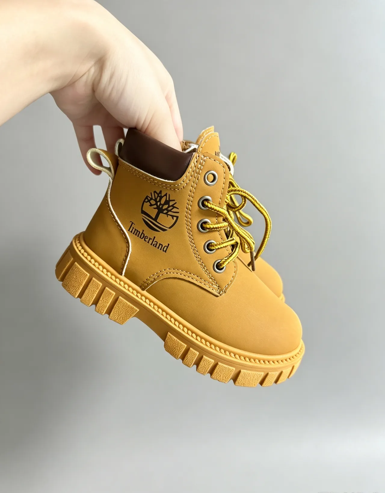 Timberland Field Boot Black Padded Collar Rugged Lug Sole Work Boots
