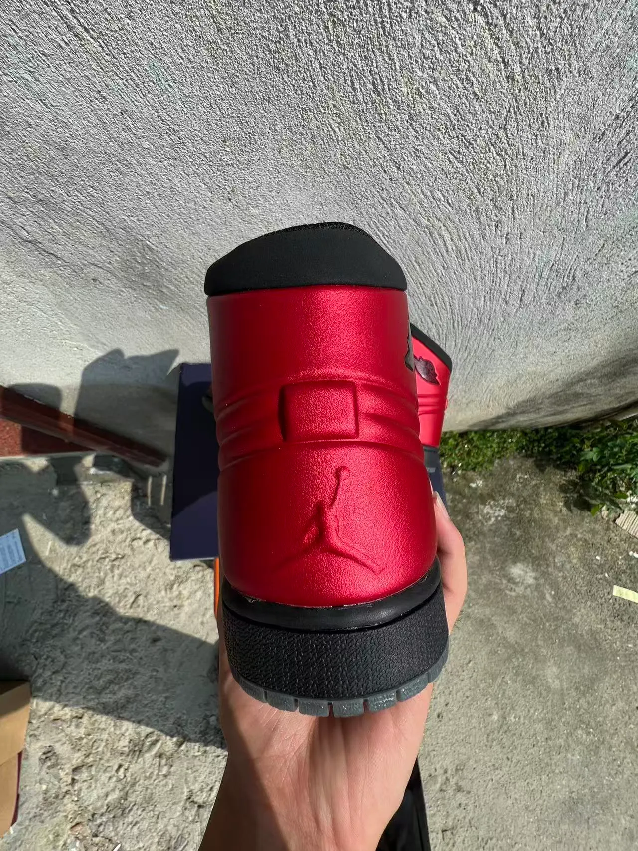Air Jordan 1 High Red and Black Basketball Shoes