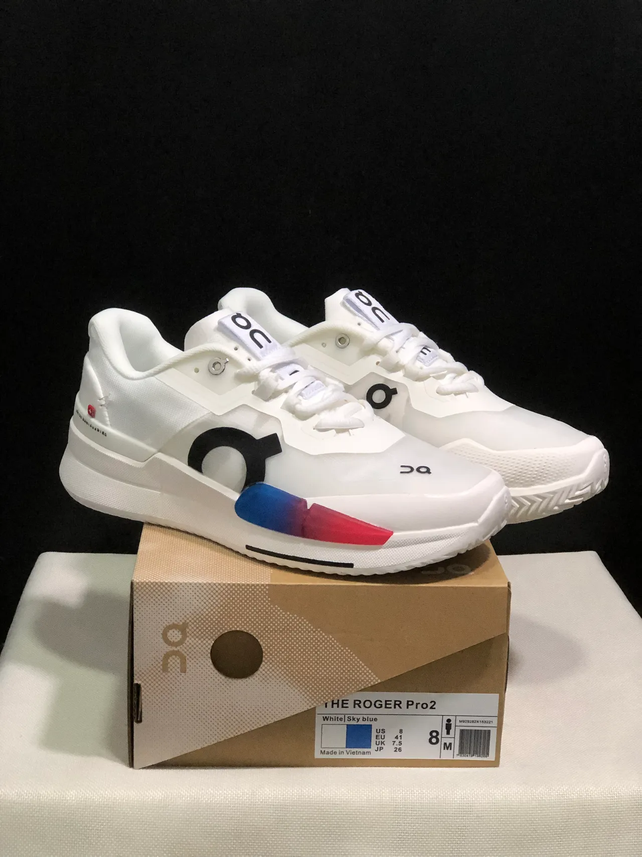 On THE ROGER Pro2 White Sky Blue Running Shoes