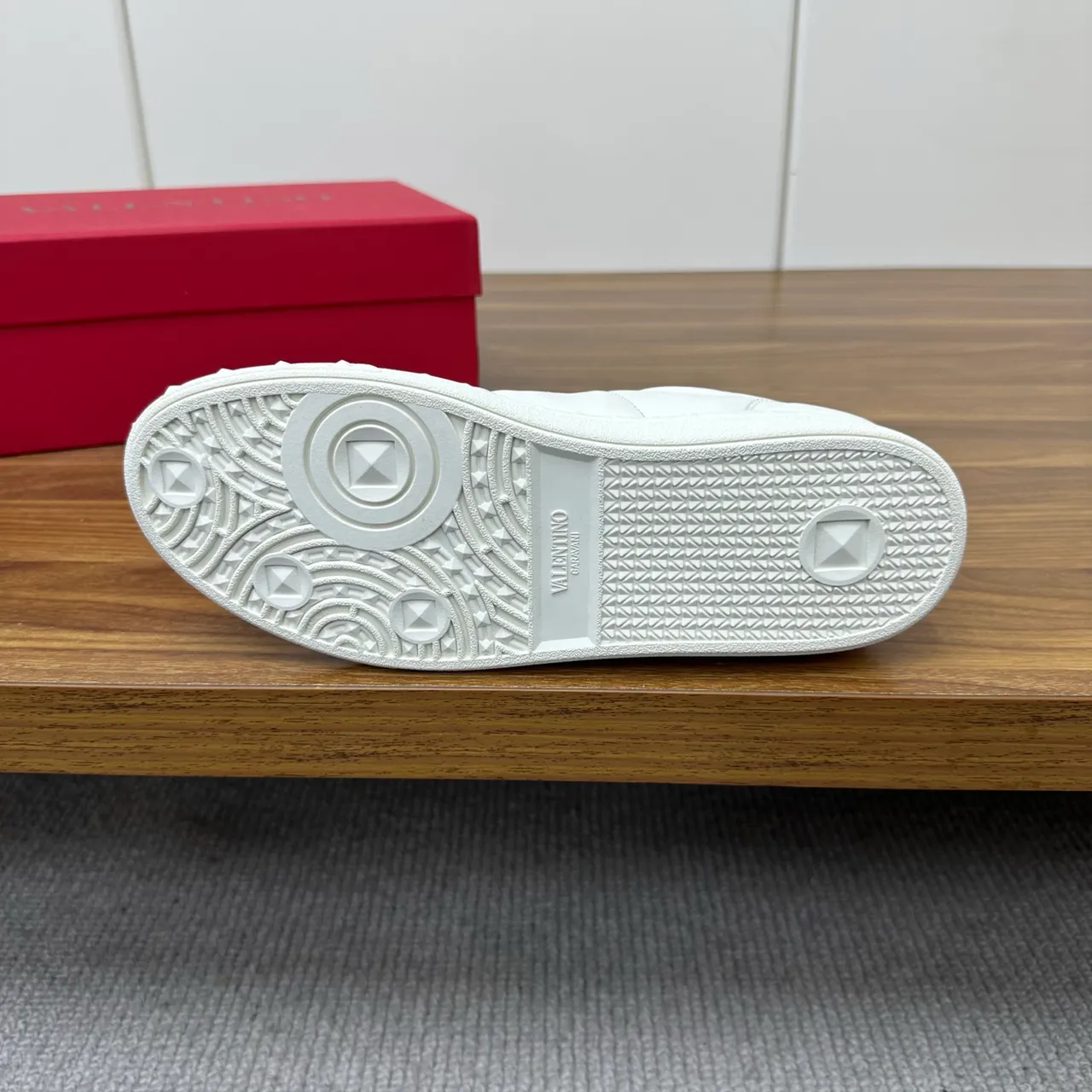 Valentino Rockstud White Leather Lifestyle Sneakers