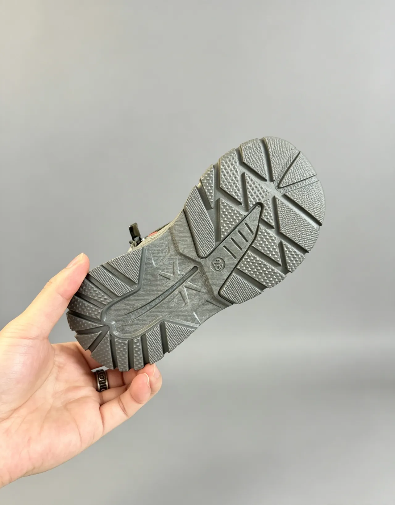 UGG Beige Gray Shearling-Lined Chunky Tread Sole Snow Boots