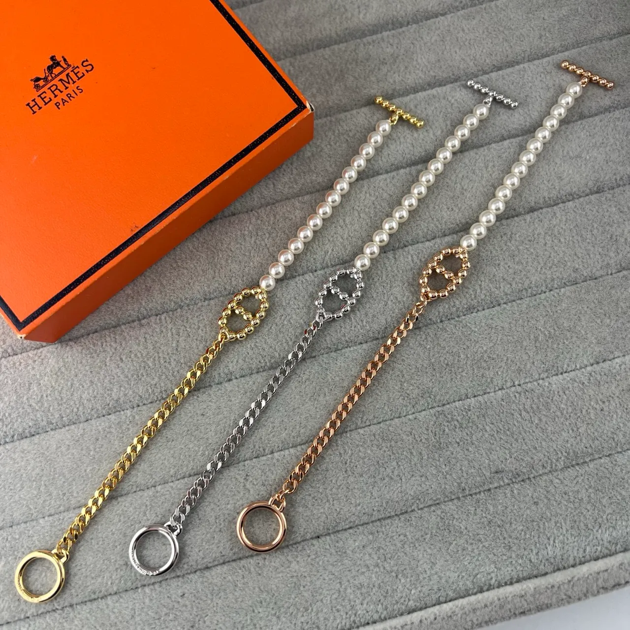 Hermès White Gold Pearl Strand Cable Chain Extension Bracelet