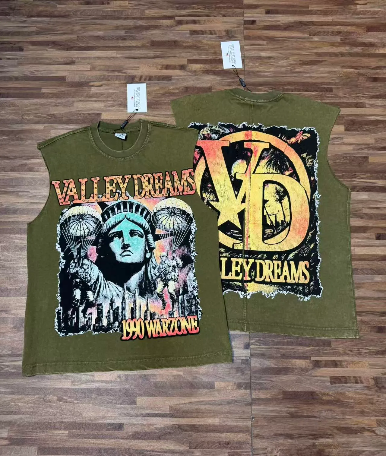 Valley Dreams Graphic-Print Sleeveless Crew-Neck Vest Top