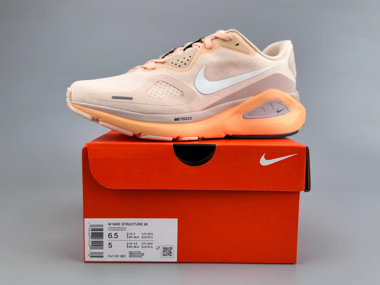 Nike Beige Orange Engineered Mesh Upper Sculpted Midsole Running Shoes