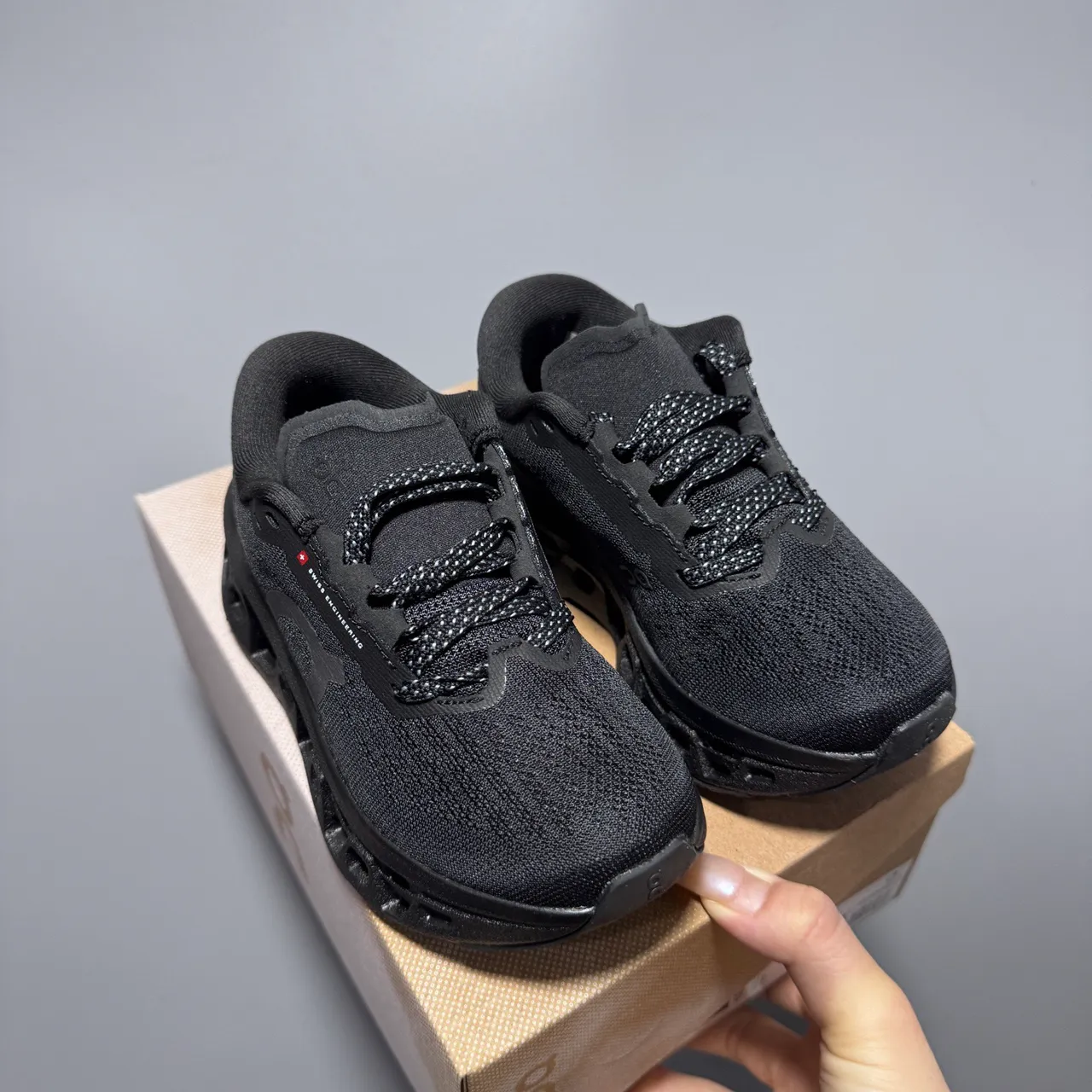 On Blue Purple Engineered Mesh Upper Segmented CloudTec Midsole Running Shoes