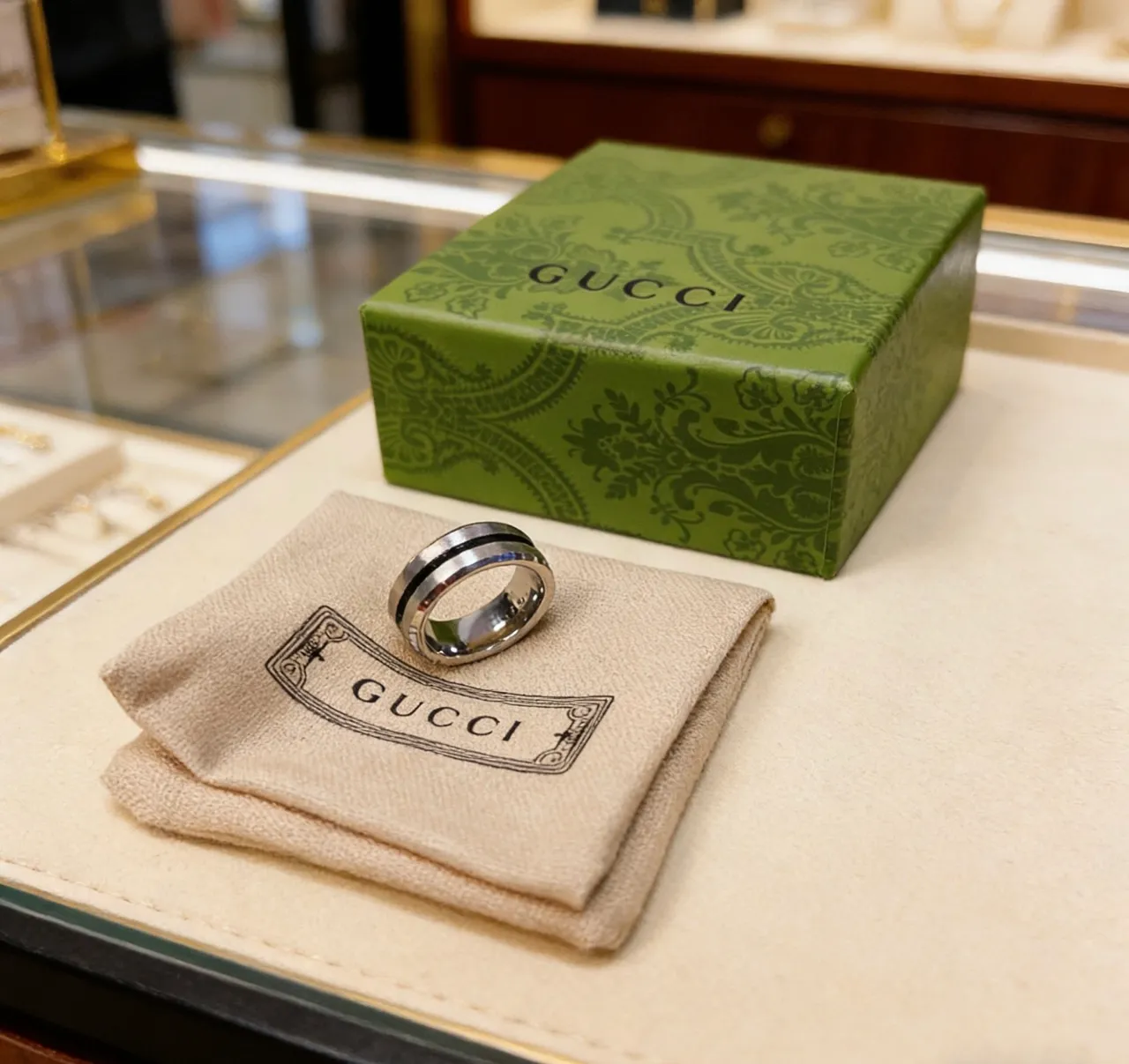 Gucci Silver Black Wide Band Polished Metal Ring
