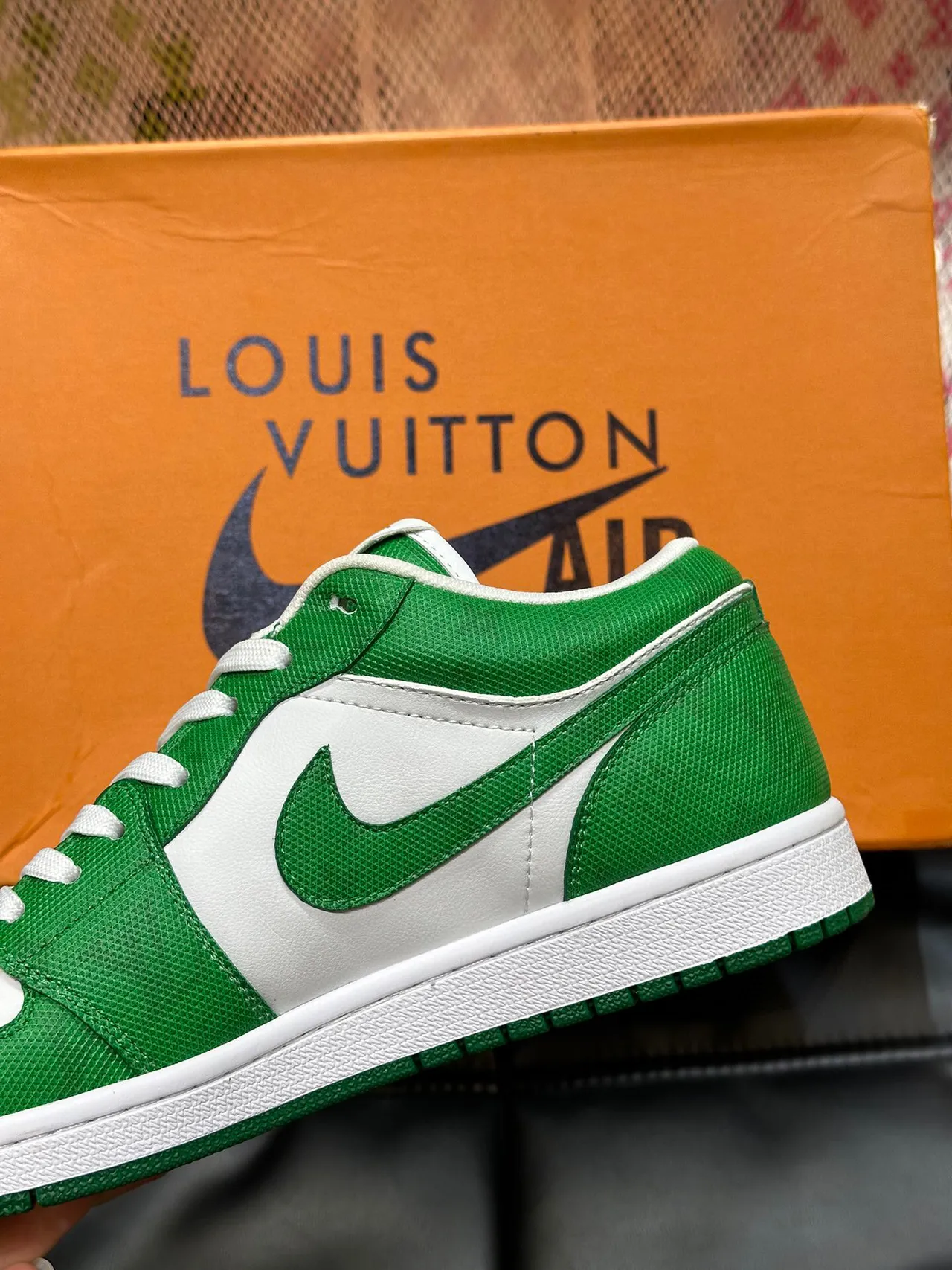 Nike Green White Low-Top Perforated Toe Lifestyle Sneakers