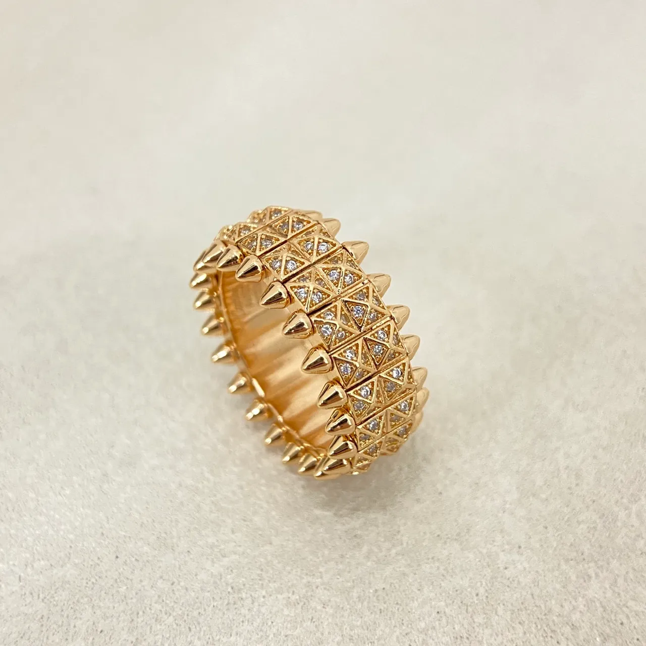 Spiked Pavé-Set Multi-Row Geometric Rings