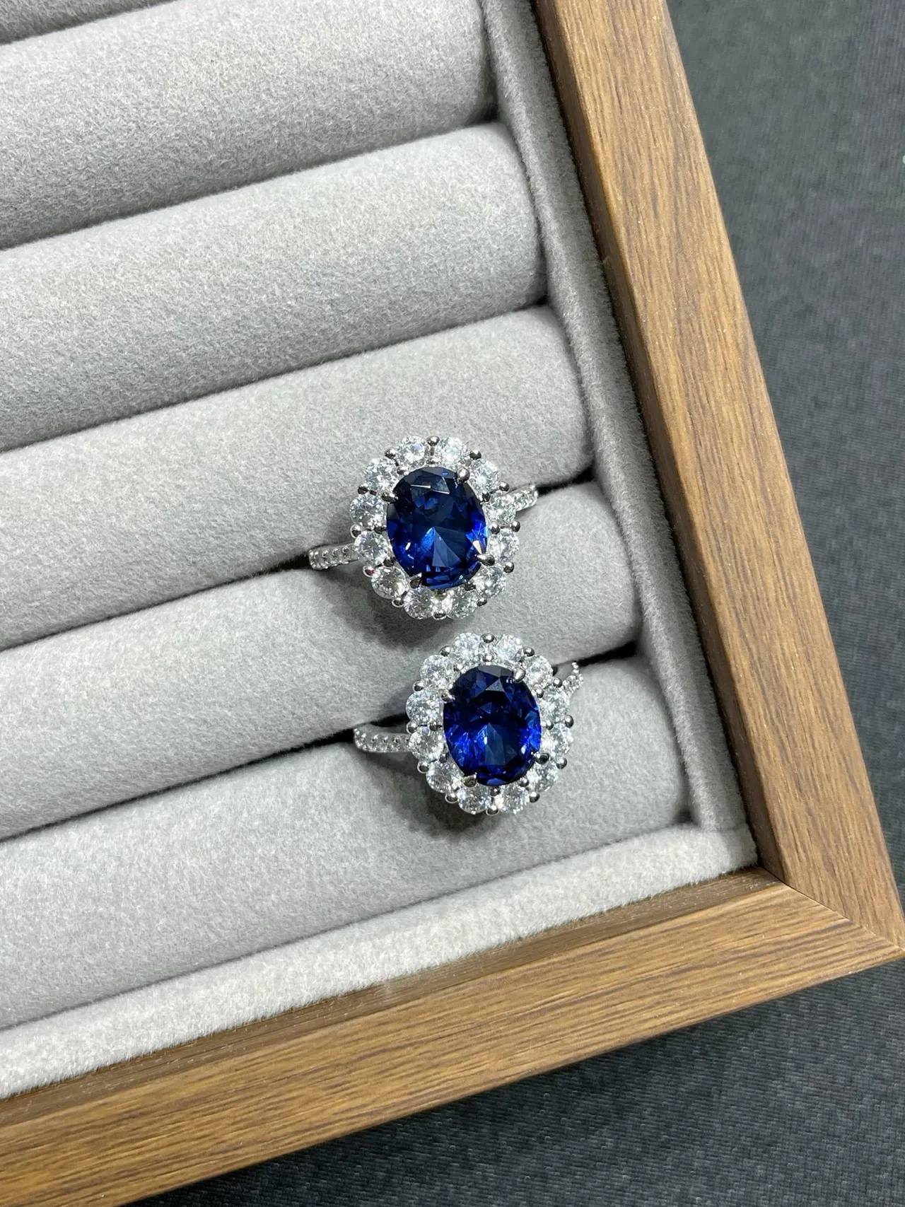 Blue Silver Oval-Cut Central Gemstone Halo Setting Ring