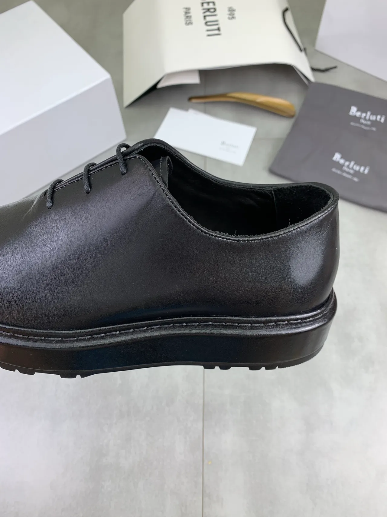 Berluti Black Smooth Leather Pointed-Toe Oxford Shoes