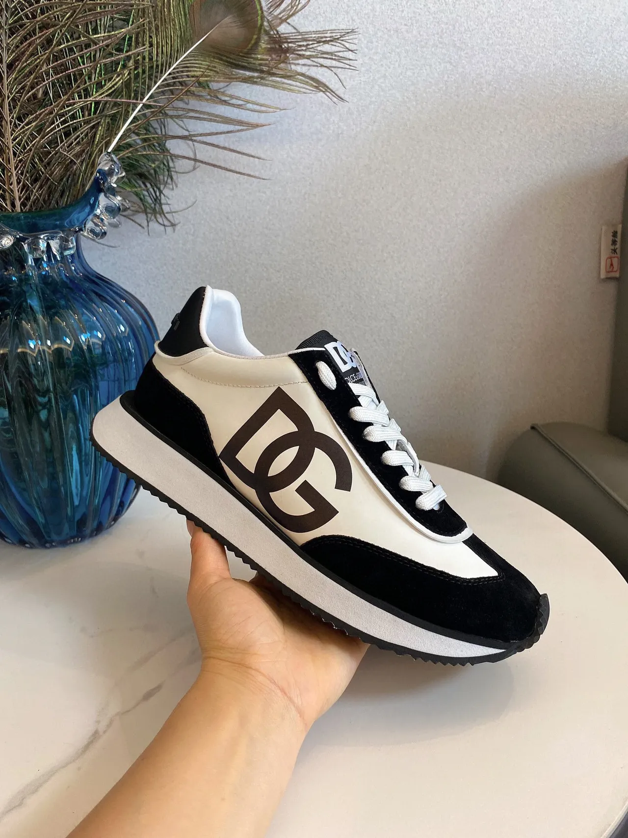 DC Shoes Black Beige Retro Runner Silhouette Suede And Leather Paneling Lifestyle Sneakers