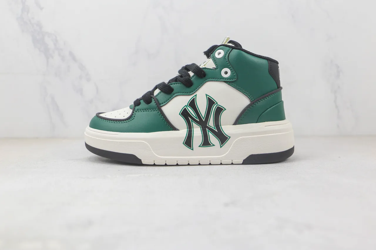 Mitchell & Ness NY Yankees High Top Green White Black Lifestyle Sneakers