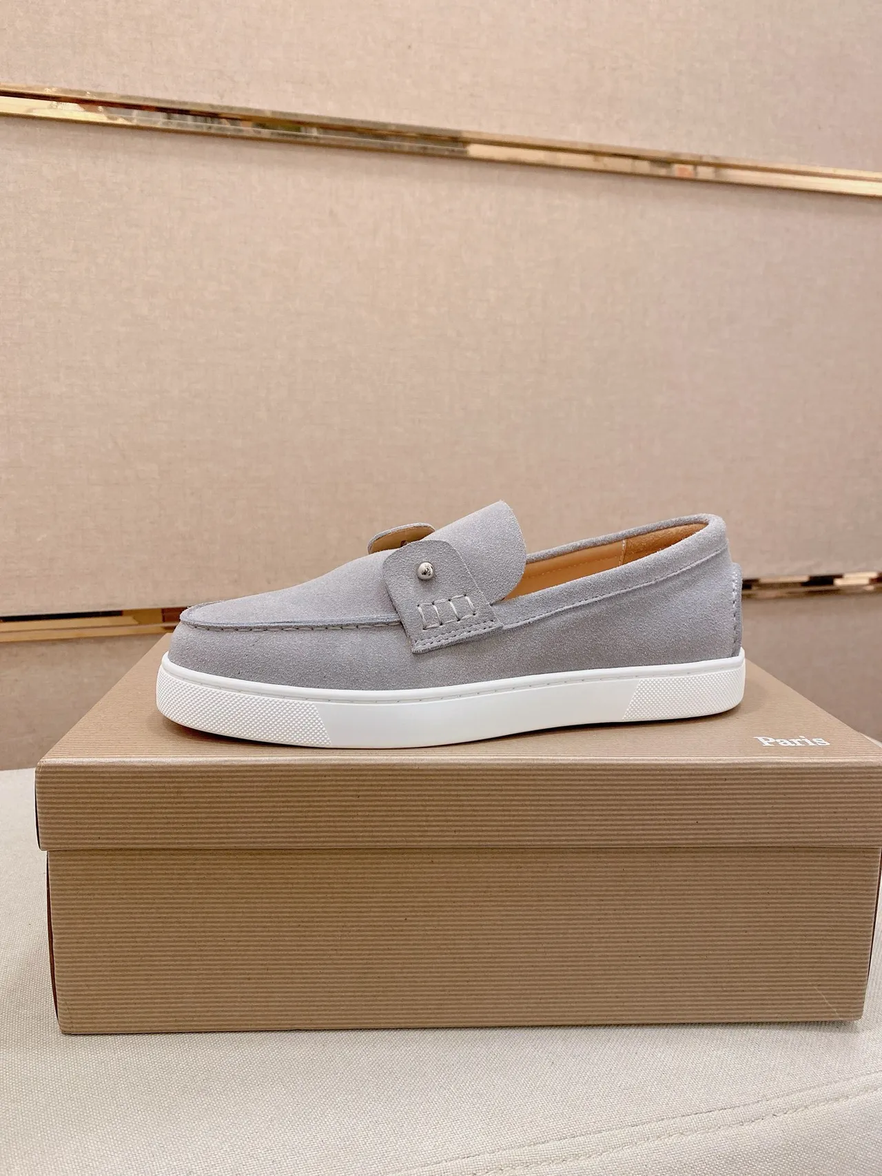 Gray White Suede Upper Moc-Toe Stitching Loafer
